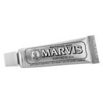 MARVIS- معجون أسنان مارفيس لتبييض الأسنان بنكهة النعناع، ​​حجم مناسب للسفر، 10 مل.