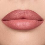 ⁦CHARLOTTE TILBURY- شارلوت تيلبوري - أسرار الشفاه والخدود الأيقونية - حديث الوسادة⁩ - الصورة ⁦3⁩