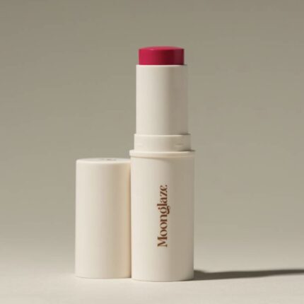 MOONGLAZE- MARCH 7g أحمر خدود مون جليز ستيك، درجة اللون مارس