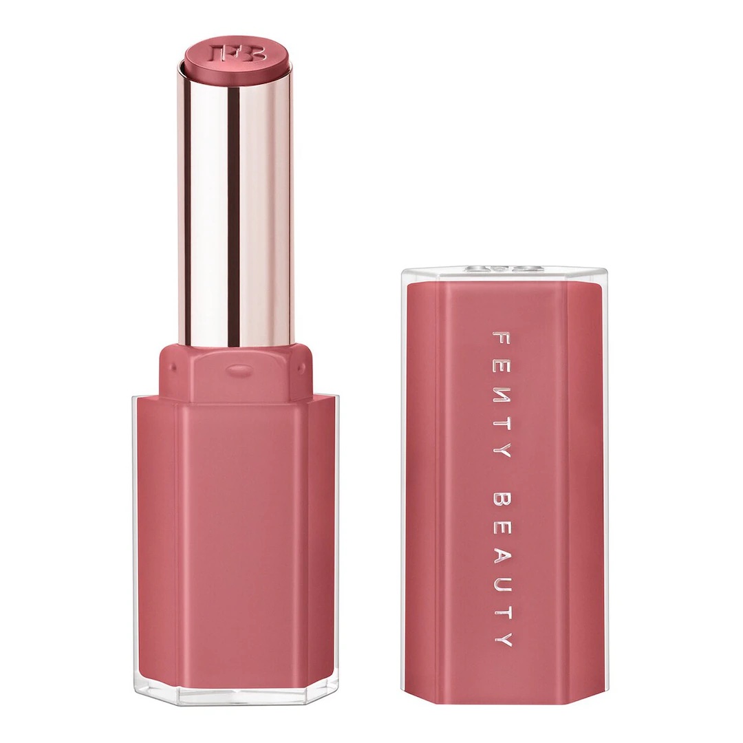 img_7248 FENTY BEAUTY- 04 IS IT FUSSY 3.6g فنتي بيوتي غلوس بومب ستيكس، قلم ملمع شفاه عالي اللمعان - الصورة 1
