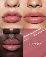 ⁦FENTY BEAUTY- 04 IS IT FUSSY 3.6g فنتي بيوتي غلوس بومب ستيكس، قلم ملمع شفاه عالي اللمعان⁩ - الصورة ⁦2⁩