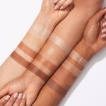 ⁦ELF- باليت كونتور من إي.إل.إف.، 4 درجات، قابلة للتخصيص، سهلة الاستخدام، تُحدد وتُلون وتُضيء، فاتحة/متوسطة، غنية بفيتامين هـ، تدوم طوال اليوم، 0.56 أونصة⁩ - الصورة ⁦2⁩