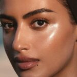 ⁦MOONGLAZE- GILDED 7g قلم تحديد العيون الشفاف من مونجليز⁩ - الصورة ⁦2⁩